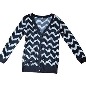 Charlotte Russe Women's Chevron V-Neck Cardigan Size Medium Graphic Minimalist